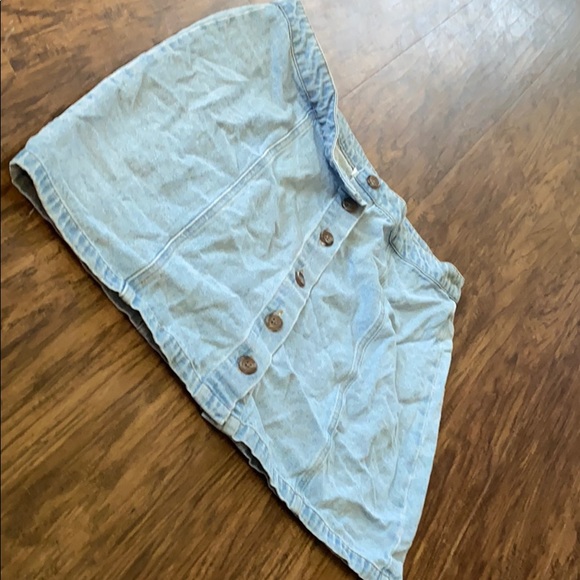 Cute, stylish, Jean, button-down skirt! - Picture 3 of 3